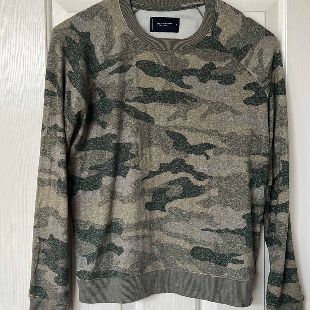 Lucky Brand Womens Camo sweater